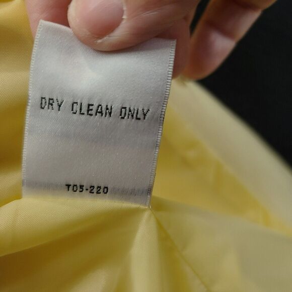 Executive Collection women's suits Yellow Size 10 Polyester Jacket And Skirt - Picture 10 of 16